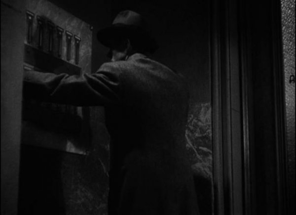 马耳他之鹰/枭巢喋血战 The.Maltese.Falcon.1941.1080p.BluRay.x264-Japhson 6.56GB-7.png