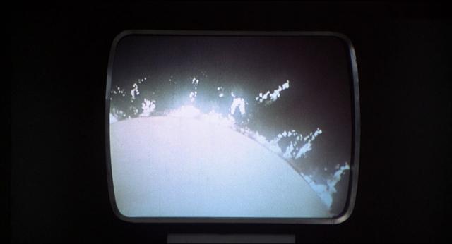 叠魔惊潮 Journey.to.the.Far.Side.of.the.Sun.1969.1080p.BluRay.x264-SADPANDA 7.95GB-3.png