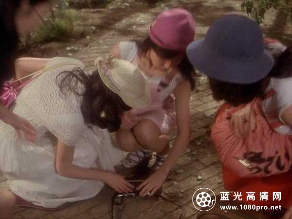 鬼怪屋/鬼屋 House.1977.JAPANESE.1080p.BluRay.x264.AAC1.0-FGT 9.01GB-5.jpg