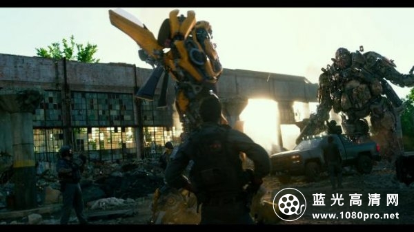 变形金刚5:最后的骑士 Transformers.The.Last.Knight.2017.1080p.BluRay.REMUX.AVC.DTS-HD.MA.TrueHD.7.1.Atmos-FGT 43.34GB-5.png